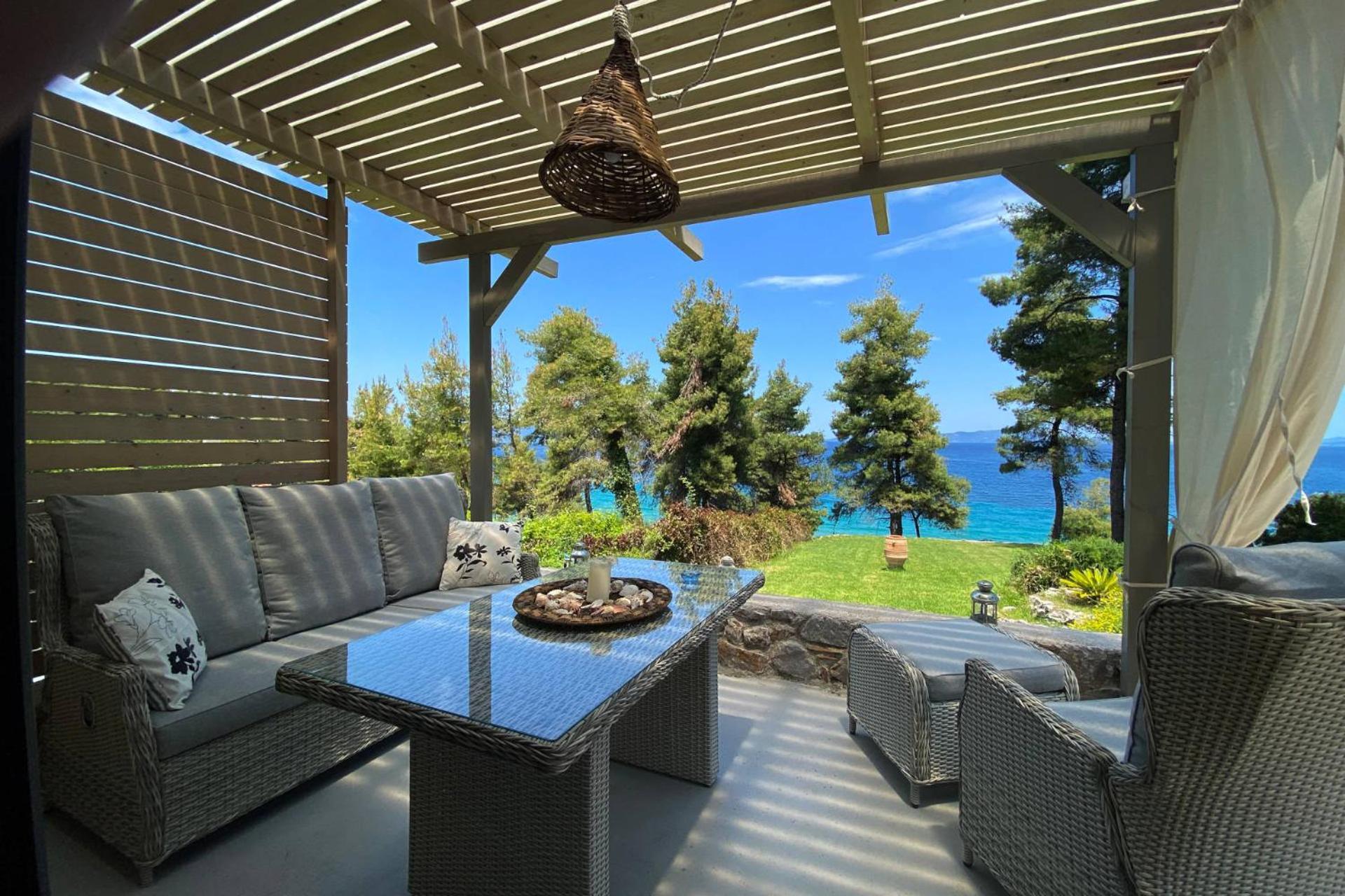 Apartment And Blue View *
