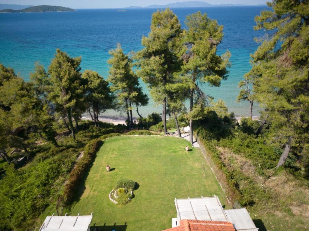 And Blue View * Ellinika (Evia)