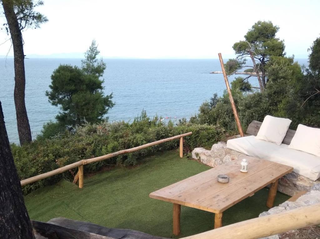 And Blue View * Ellinika (Evia)